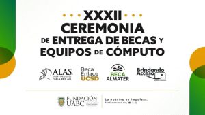 XXXII CEREMONIA DE ENTREGA BECAS Y EQUIPOS DE CÓMPUTO