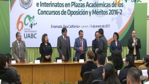 Reciben 56 académicos de UABC plazas laborales